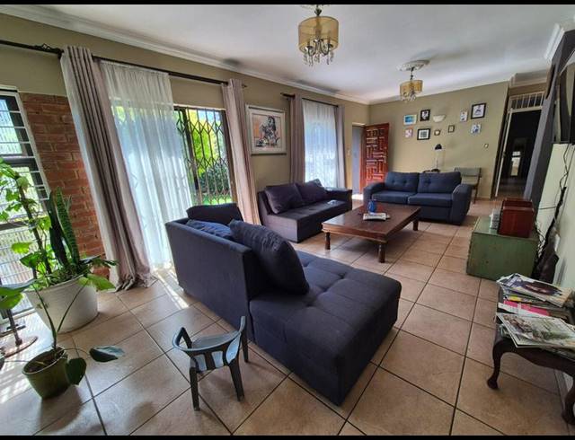 3 BEDROOM HOUSE FOR SALE IN BRACKENHURST